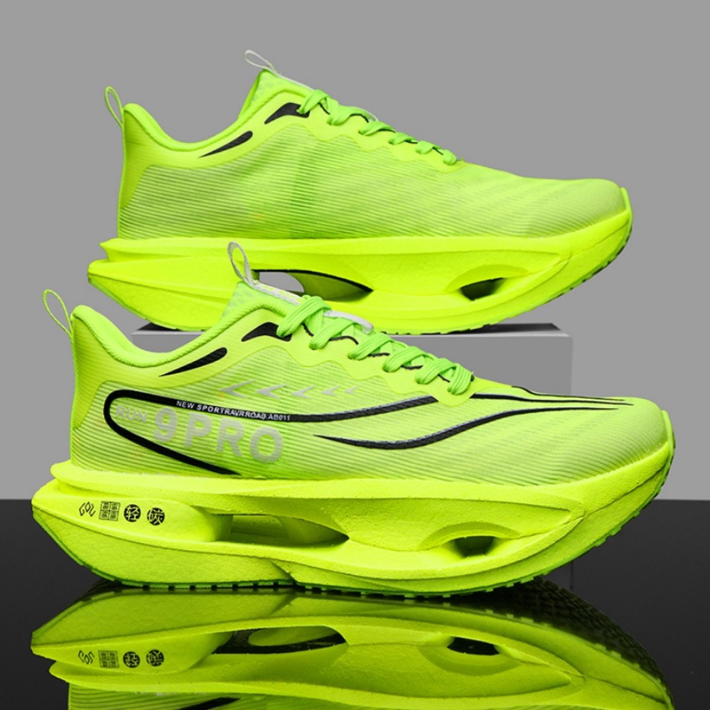 男性用ランニングシューズ カーボンボード マラソン専用 スポ - Running Shoe Carbon のレビューと価格