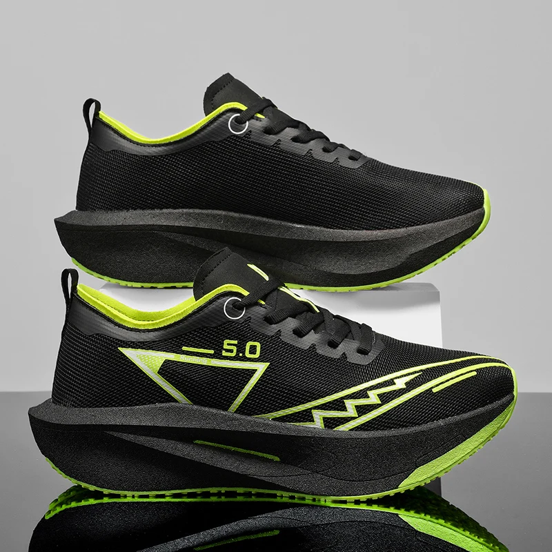 ランニングシューズ スペシャルティ カーボンボード マラソン - Running Shoe Carbon のレビューと価格