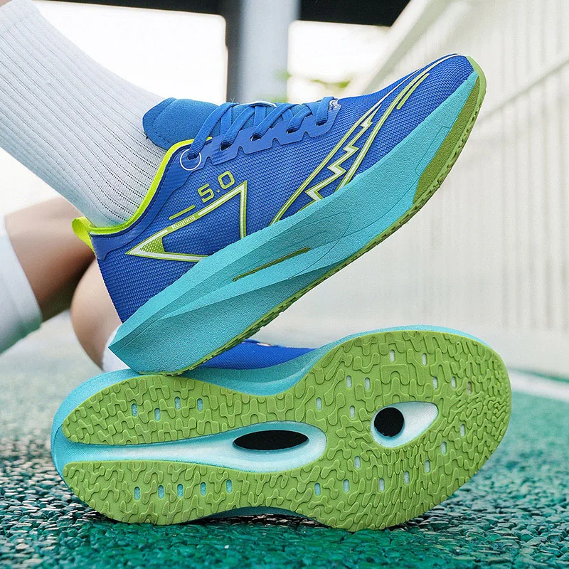 ランニングシューズ スペシャルティ カーボンボード マラソン - Running Shoe Carbon のレビューと価格