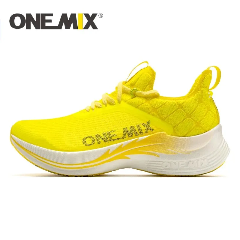 ONEMIX カーボンプレートマラソンランニングレーシングシ - Running Shoe Carbon のレビューと価格
