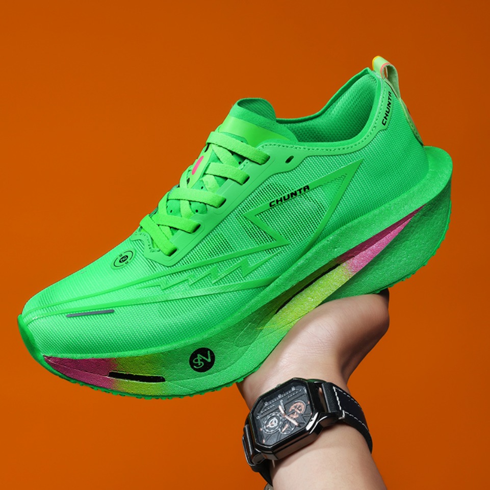 ランニングシューズ 特殊カーボンボード マラソン メンズ ス - Running Shoe Carbon のレビューと価格